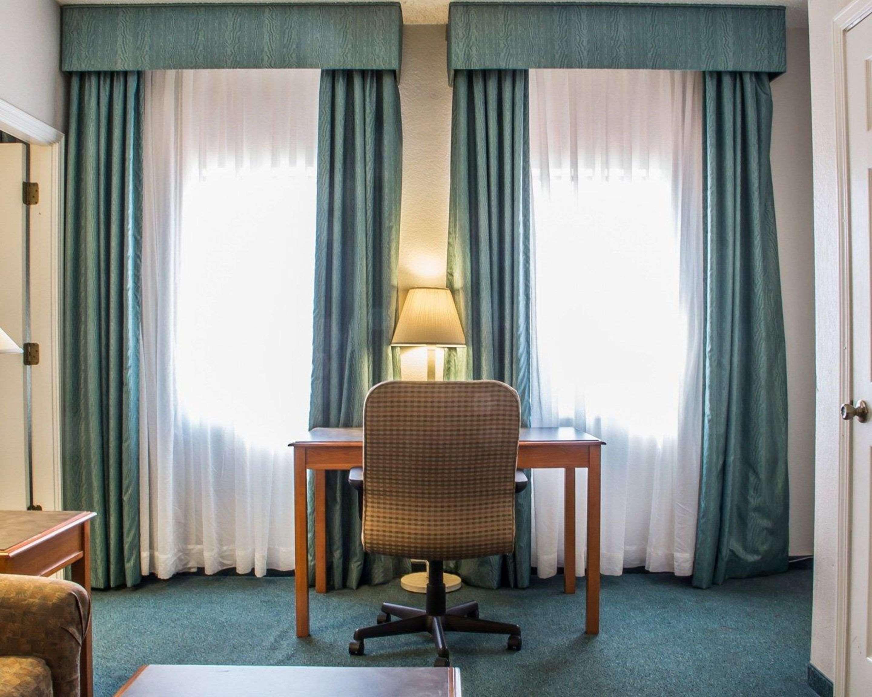 Quality Inn Tulsa Central Exteriér fotografie