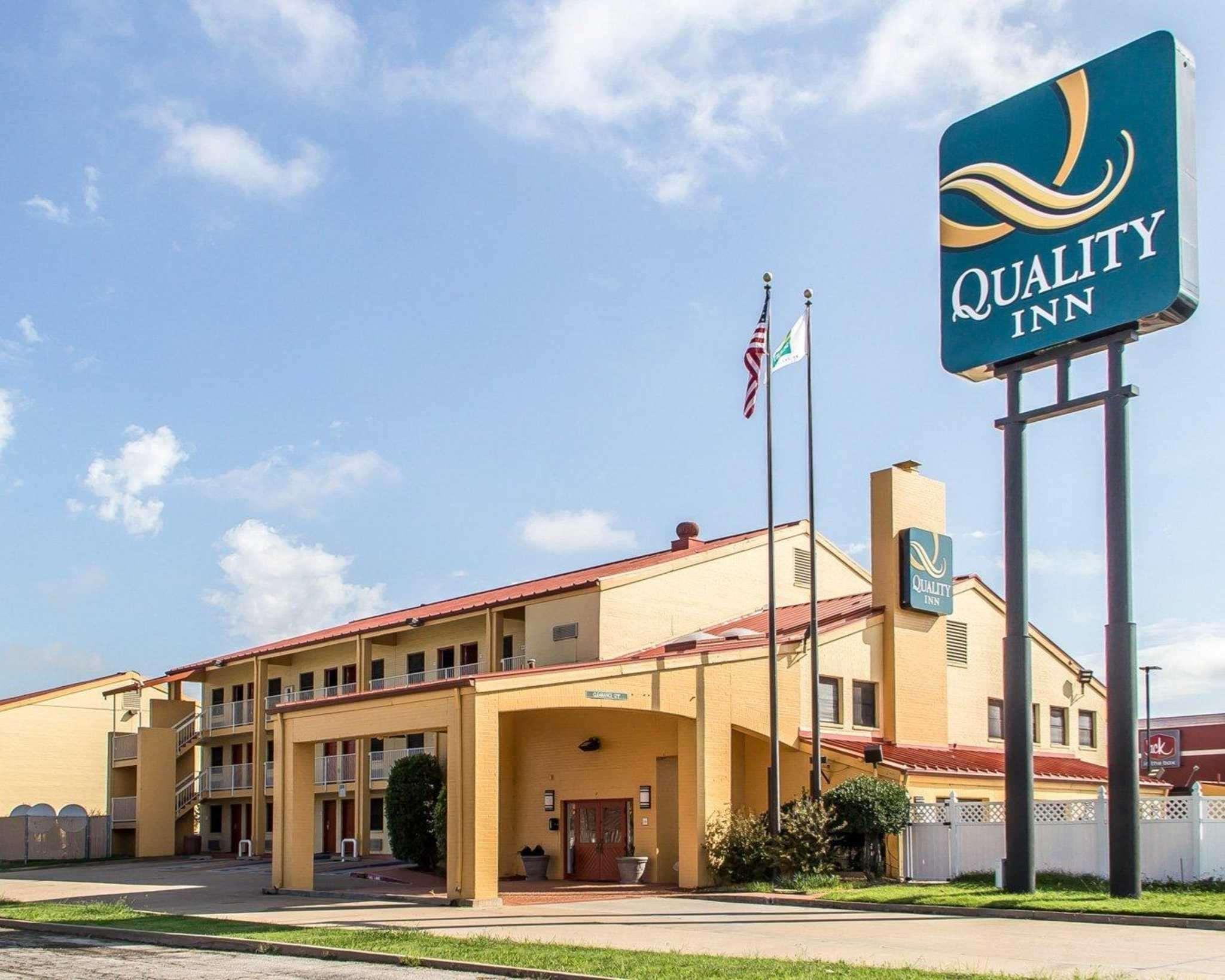 Quality Inn Tulsa Central Exteriér fotografie