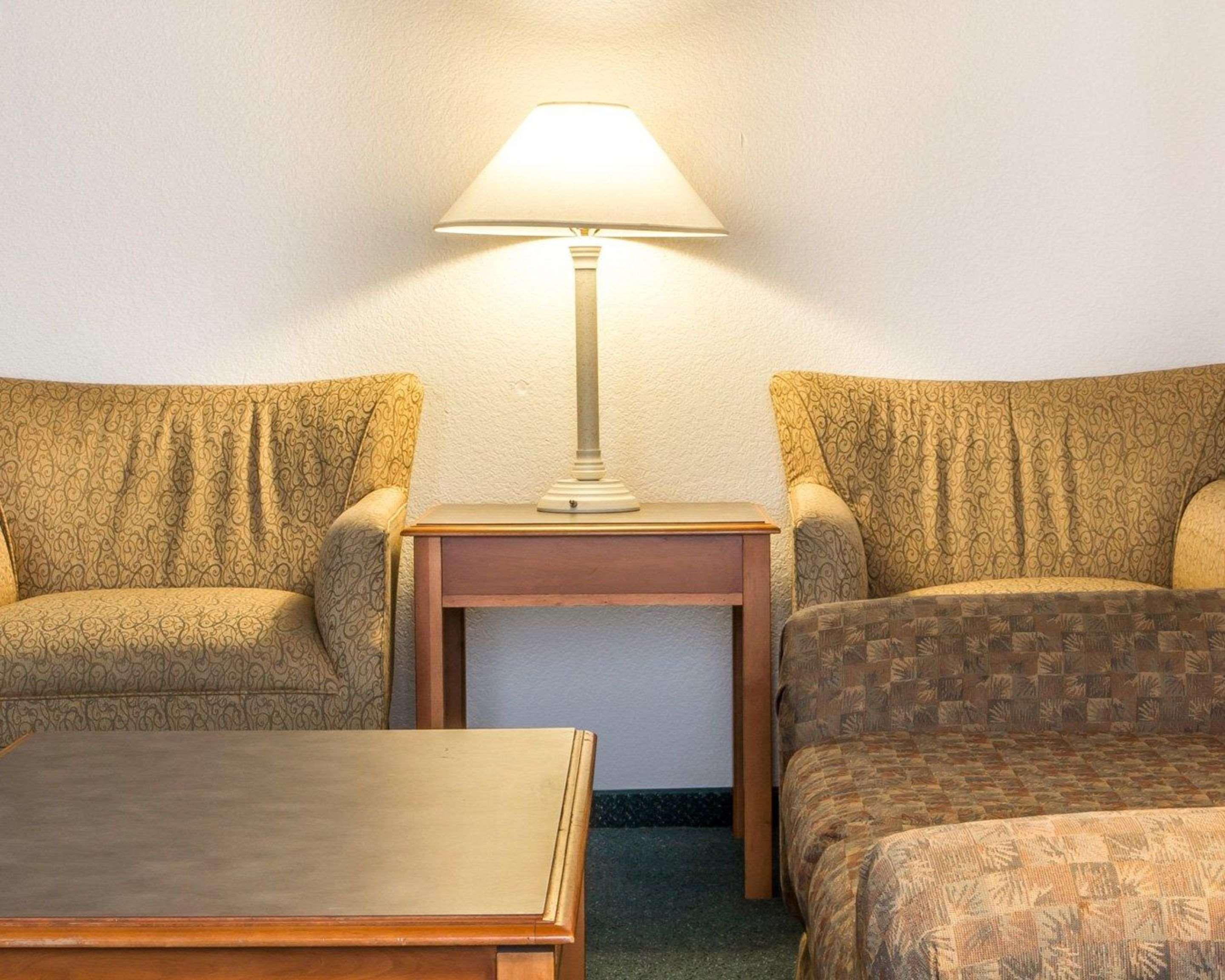 Quality Inn Tulsa Central Exteriér fotografie