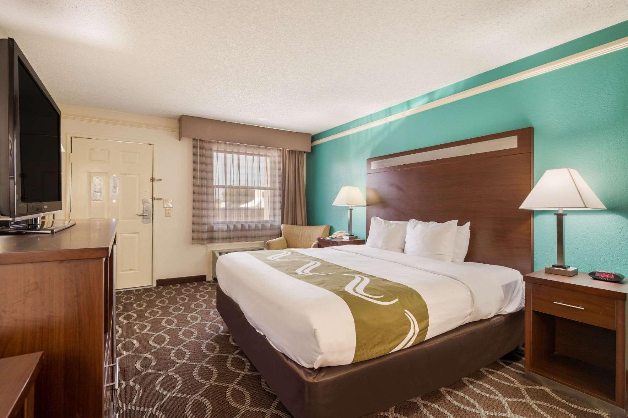 Quality Inn Tulsa Central Exteriér fotografie