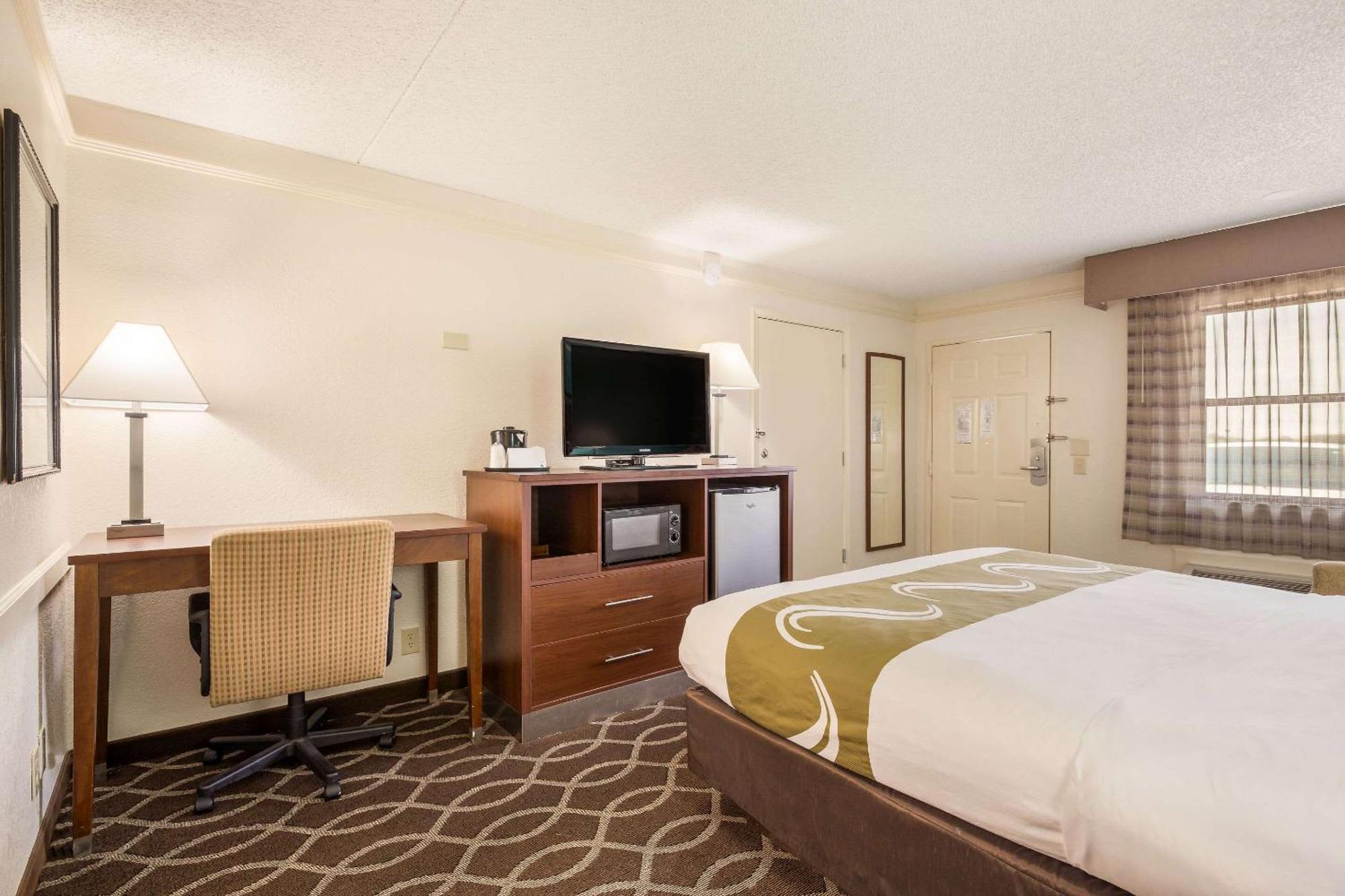 Quality Inn Tulsa Central Exteriér fotografie