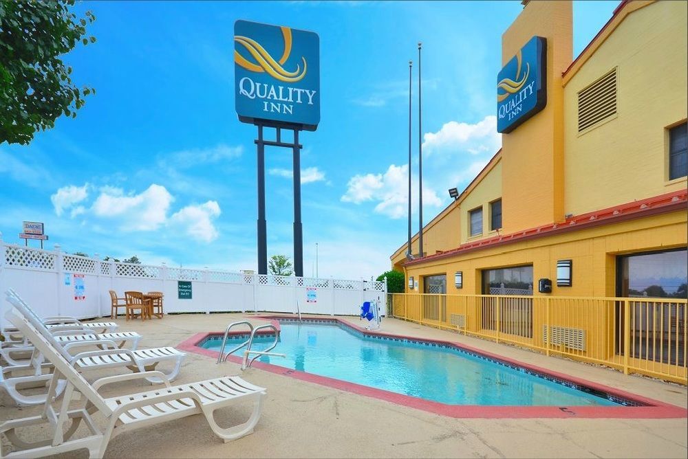 Quality Inn Tulsa Central Exteriér fotografie